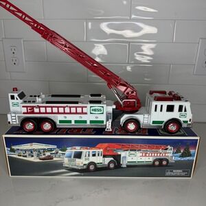 2000 Hess Fire Truck Toy Vehicle with Detachable Ladders Box and Bag Included